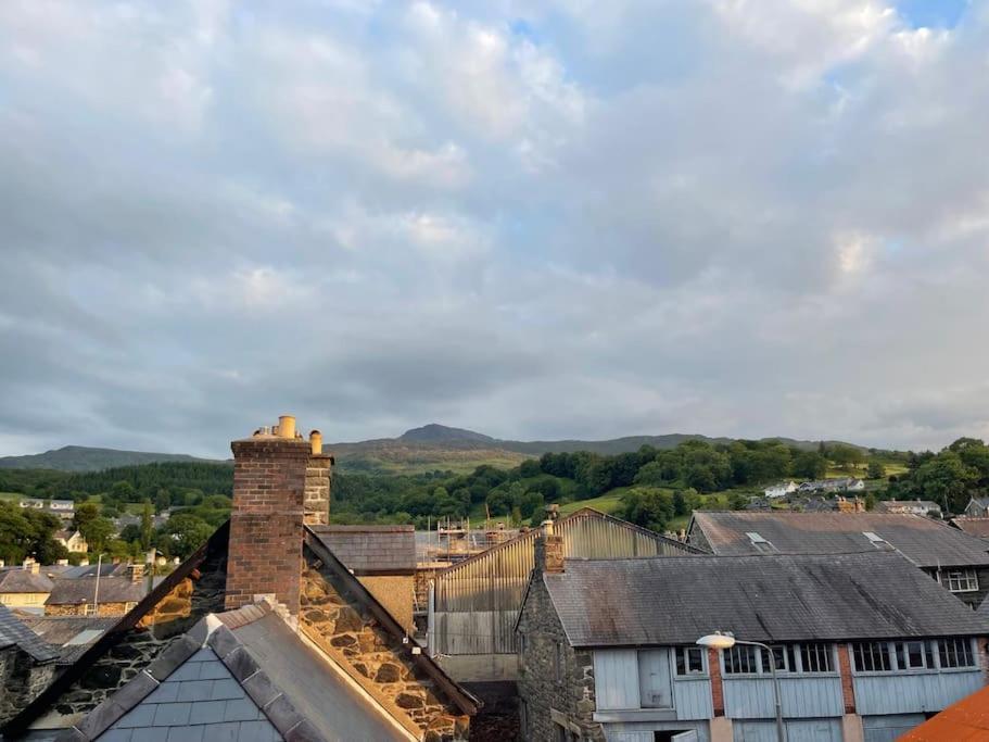 Villa Character Townhouse In Town Centre & Superb Views Dolgellau Exterior foto